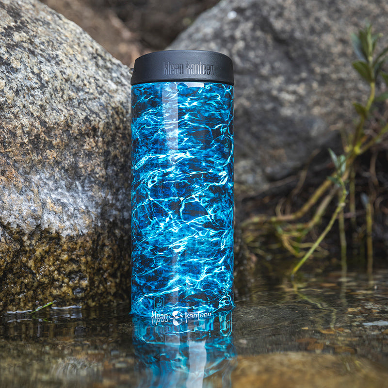 16oz-tkwide-with-cafe-cap-mossy-oak-d6 16oz_tumbler_mossyoak_bass_cafe_water_closeup_square.jpg
