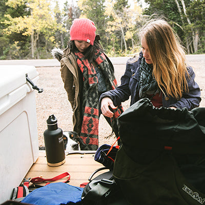 64oz-classic-with-loop-cap-n4 64oz_insulated_classic_backpackers_tailgate_square.jpg