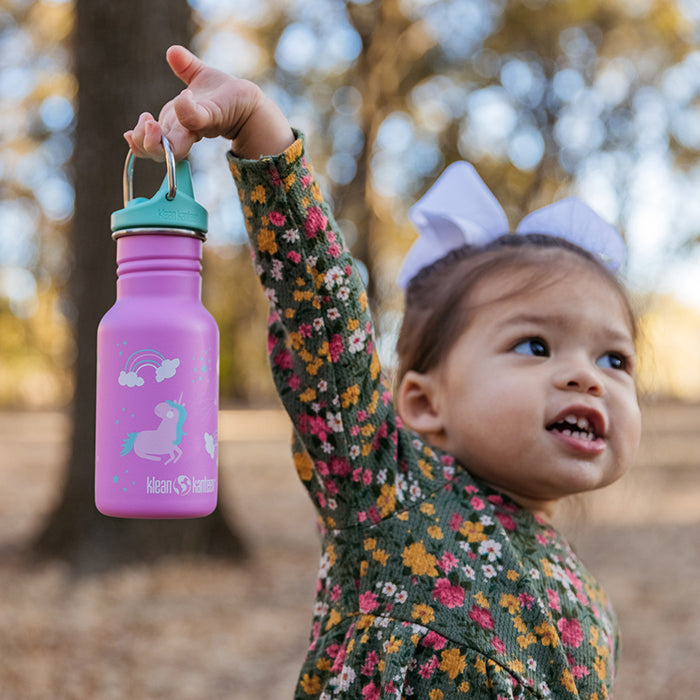 classic-kid-sippy-cap-r9 K12CNSIPPY-UN-kids_bottle_unicorn_lifestyle.jpg