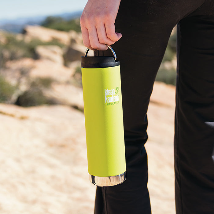 tkwide-cafe-cap-l7 K20TKWPCC-JP-cafecap-loop-hiking_lifestyle.jpg