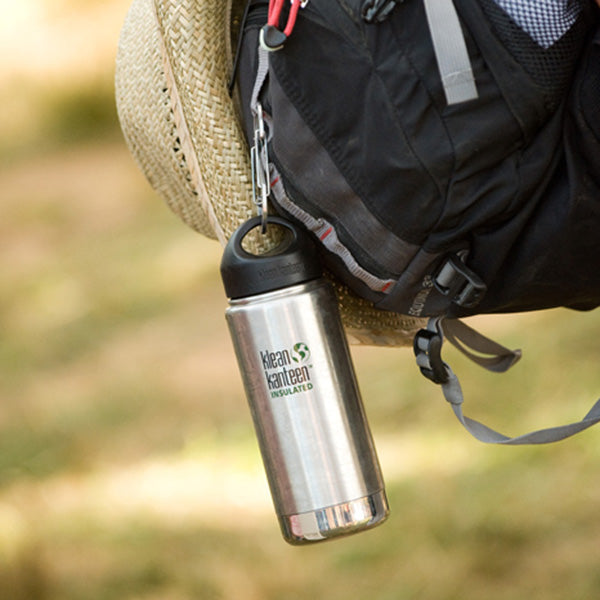 steel-s-biner-3-c6 carabiner_steel_bottle_backpack_lifestyle_dd4fef2d-f5d2-4f32-ac05-c706bd6b518e.jpg