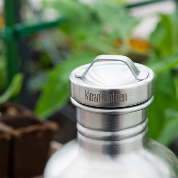 classic-steel-loop-cap-x7 stainless_cap_garden_lifestyle.jpg