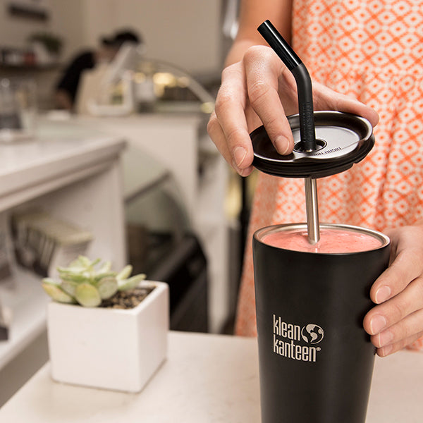 tumbler-straw-lid-with-straw-p6 steel_straw_smoothie-At-Counter-With-Lid_lifestyle_a071dbd2-9fd8-4eea-b04c-2a3732ff8612.jpg