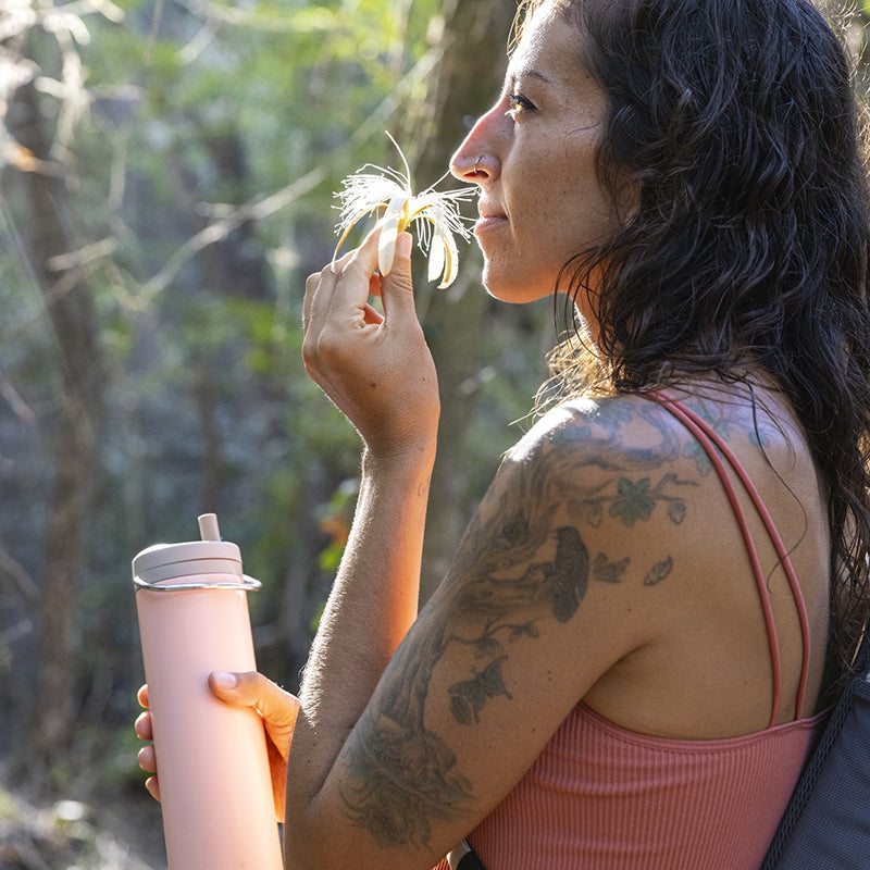 20oz-tkwide-made-to-do-more-bundle-a3 tkwide_20oz_insulated_bottle_twist_woman_flower_costarica_square.jpg